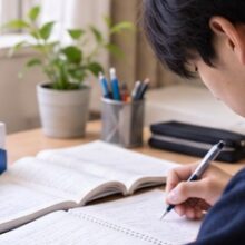 中高一貫校で数学を勉強する高校生のイメージ